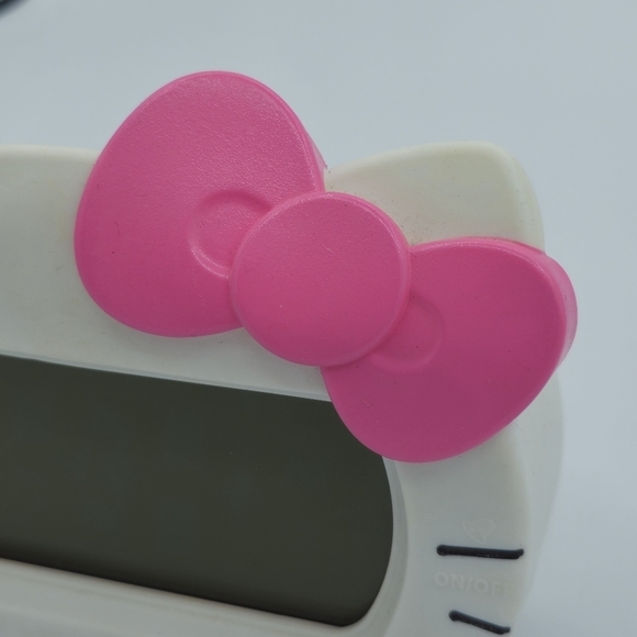 Hello Kitty Pink & White Alarm Clock - Picture 2 of 6